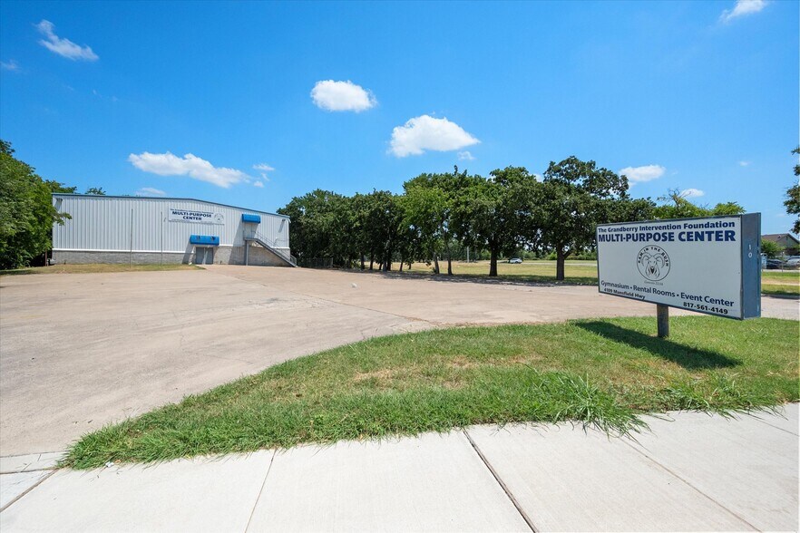 More Photos Of 4109 Mansfield Hwy, Forest Hill Schools For Sale