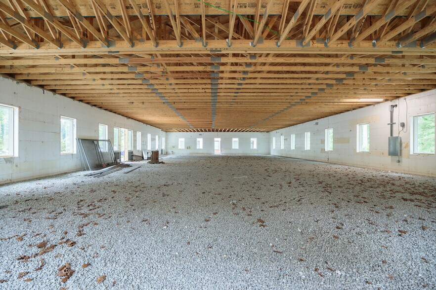More Photos Of 12868 Patterson Ave, Richmond Office For Sale