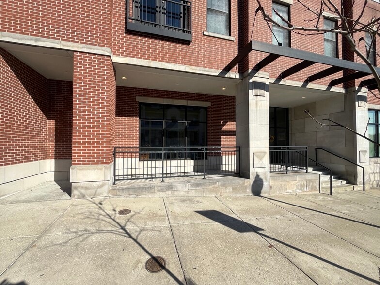 Primary Photo Of 121 E 6th St, Bloomington Office For Lease