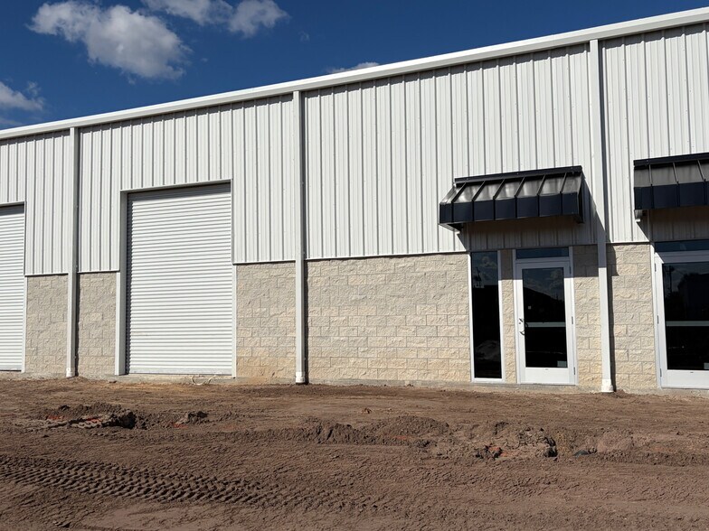More Photos Of 137 Atlantic Dr, Maitland Warehouse For Lease