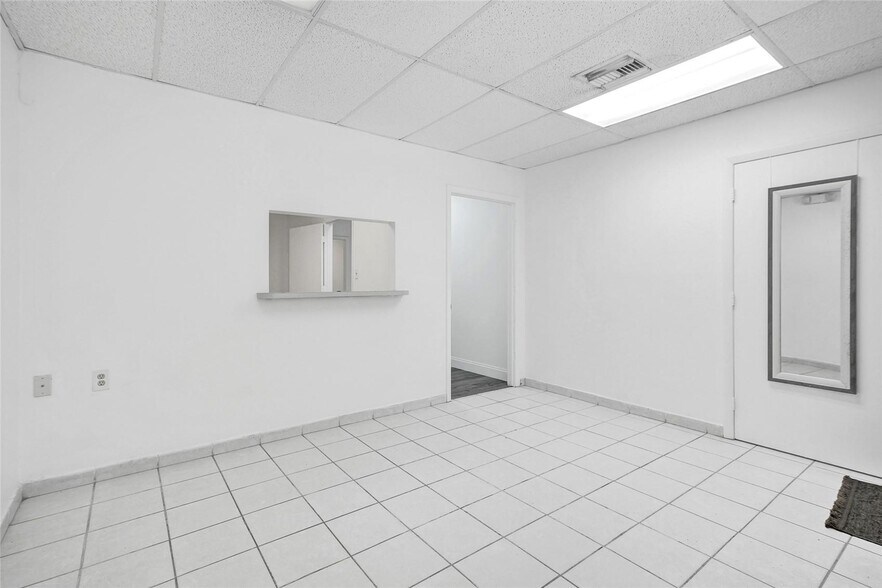 More Photos Of 201-211 E Hallandale Beach Blvd, Hallandale Beach Medical For Lease