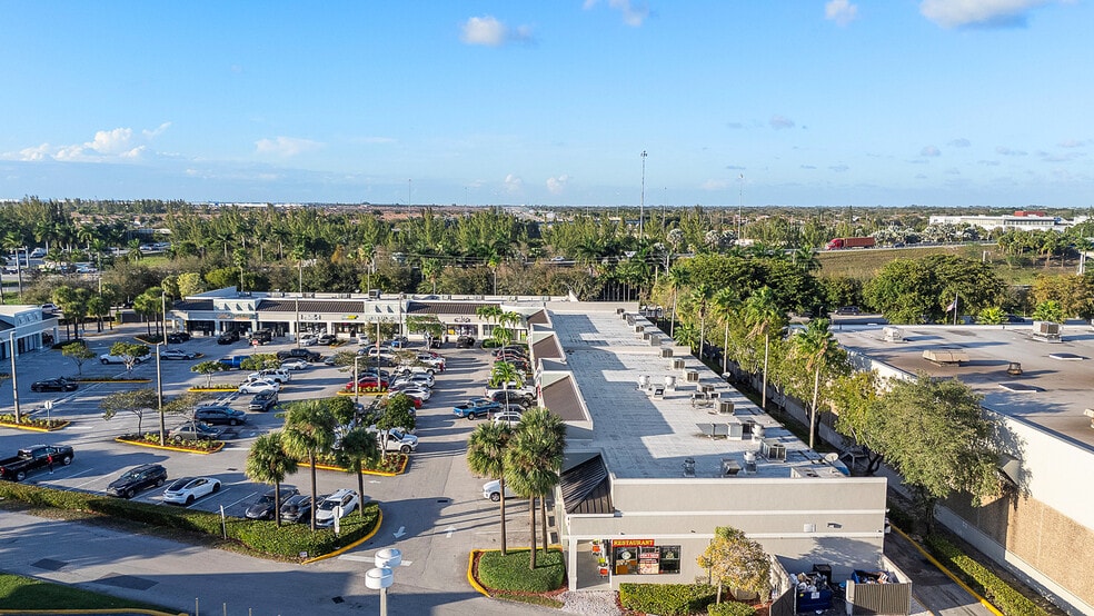 More Photos Of 3300-3320 W 84th St, Hialeah Storefront For Lease