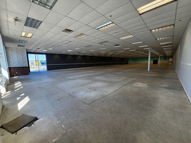 More Photos Of 15609 E Sprague Ave, Spokane Valley Unknown For Lease