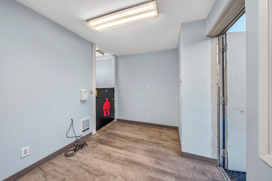More Photos Of 729 Welch St, Medford Warehouse For Sale