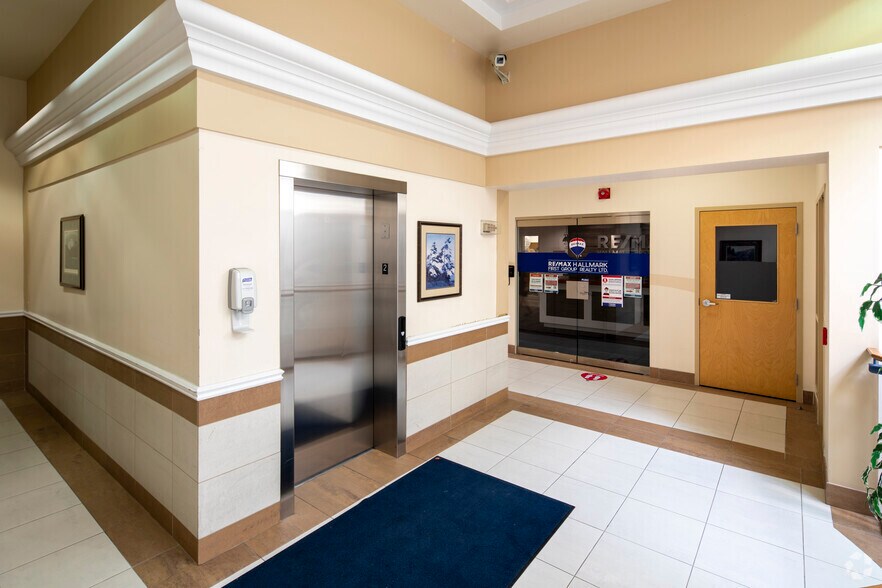 More Photos Of 280-350 Harwood Ave S, Ajax General Retail For Lease