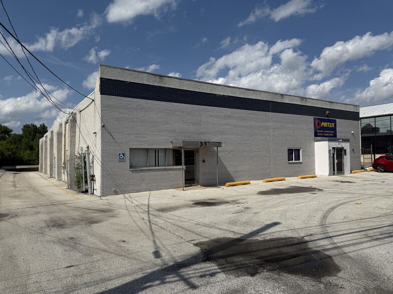 More Photos Of 31-33 Industrial Hwy, Essington Warehouse For Sale