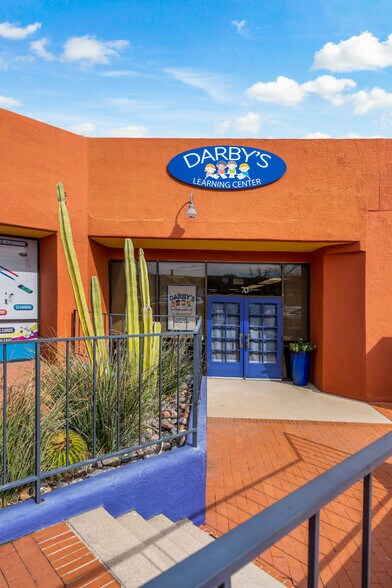 More Photos Of 101-126 S La Canada Dr, Green Valley Unknown For Lease