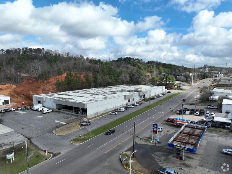 More Photos Of 230 W Valley Ave, Homewood Manufacturing For Lease