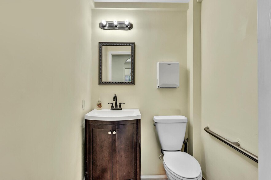 More Photos Of 5341 W Atlantic Ave, Delray Beach Medical For Sale