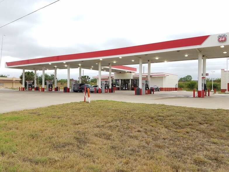 More Photos Of 410 N International Blvd, Hidalgo Convenience Store For Sale