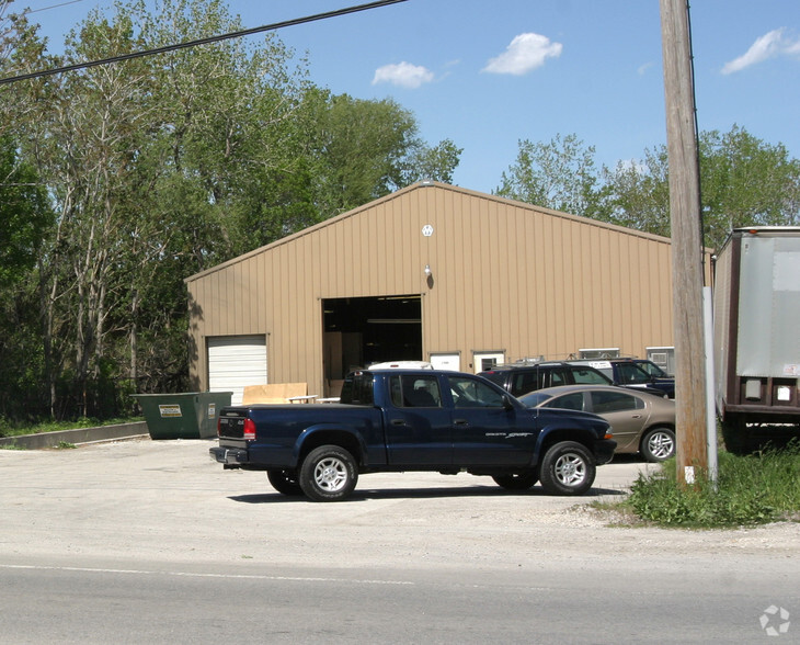 Primary Photo Of 2904 Vermont St, Blue Island Manufacturing For Lease