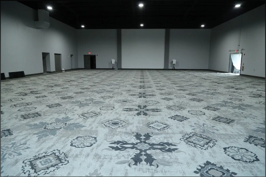 More Photos Of 995 Youngstown Warren Rd, Niles Lodge Meeting Hall For Lease