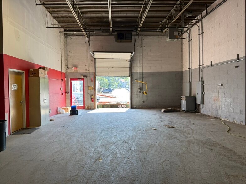 More Photos Of 620 South St, Holbrook Warehouse For Lease