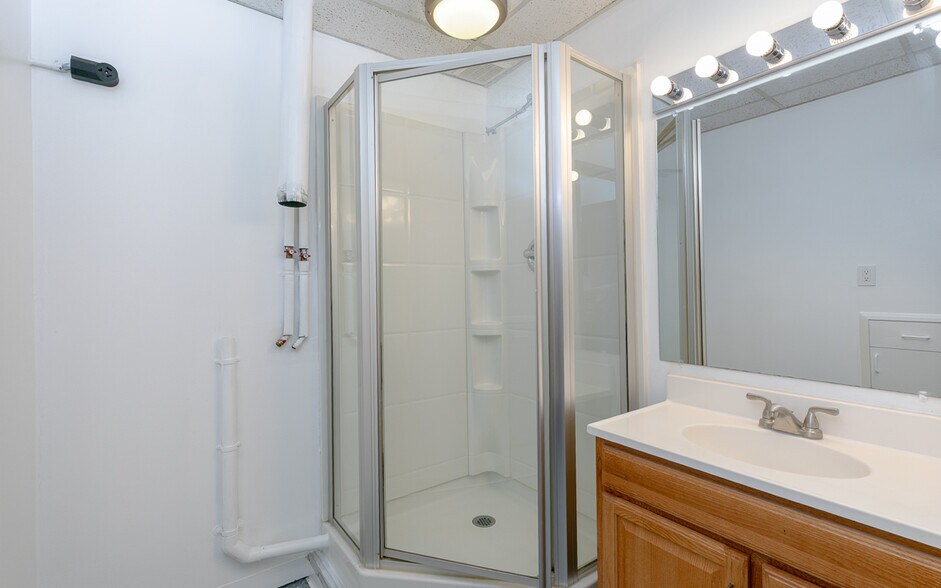 More Photos Of 24630-24688 Redlands Blvd, Loma Linda Storefront For Sale