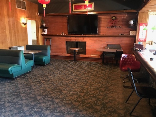 More Photos Of 2288 Country Club Rd, Woodburn Restaurant For Sale