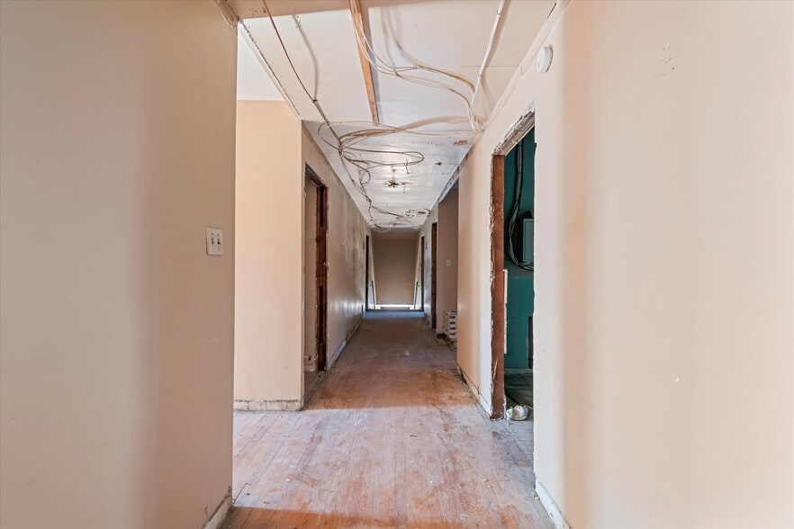 More Photos Of 127-131 W Market St, Cadiz Storefront Retail Residential For Sale