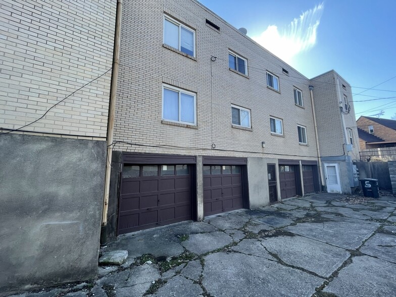 More Photos Of 15 W Maplewood Ave, Dayton Apartments For Sale