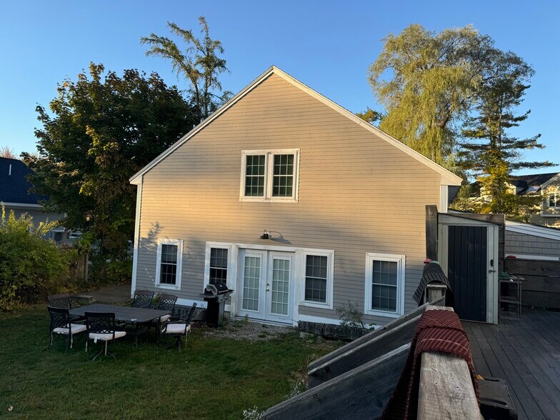 More Photos Of 173 Port Rd, Kennebunk Freestanding For Sale