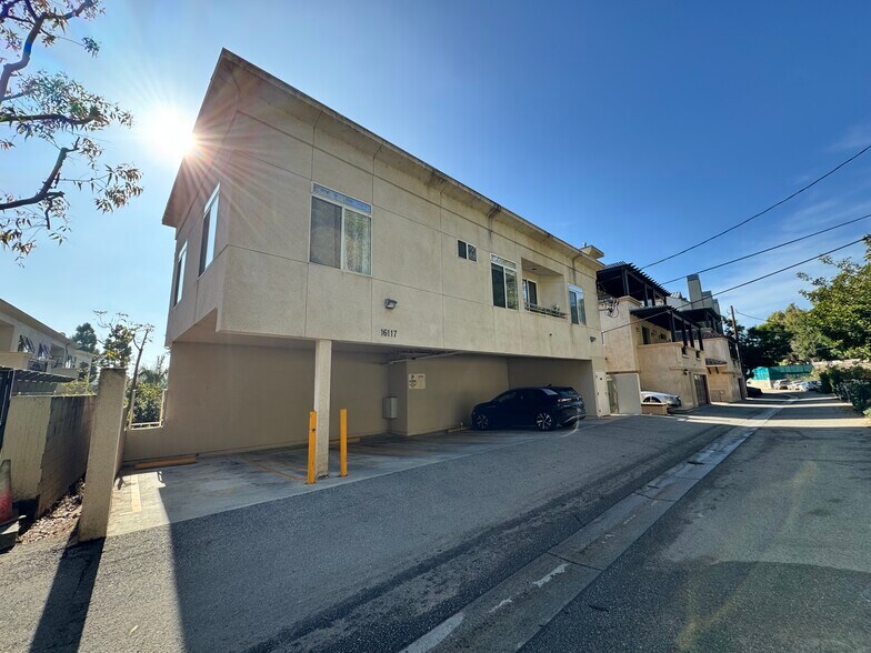 More Photos Of 16117 W Sunset Blvd, Pacific Palisades Apartments For Sale