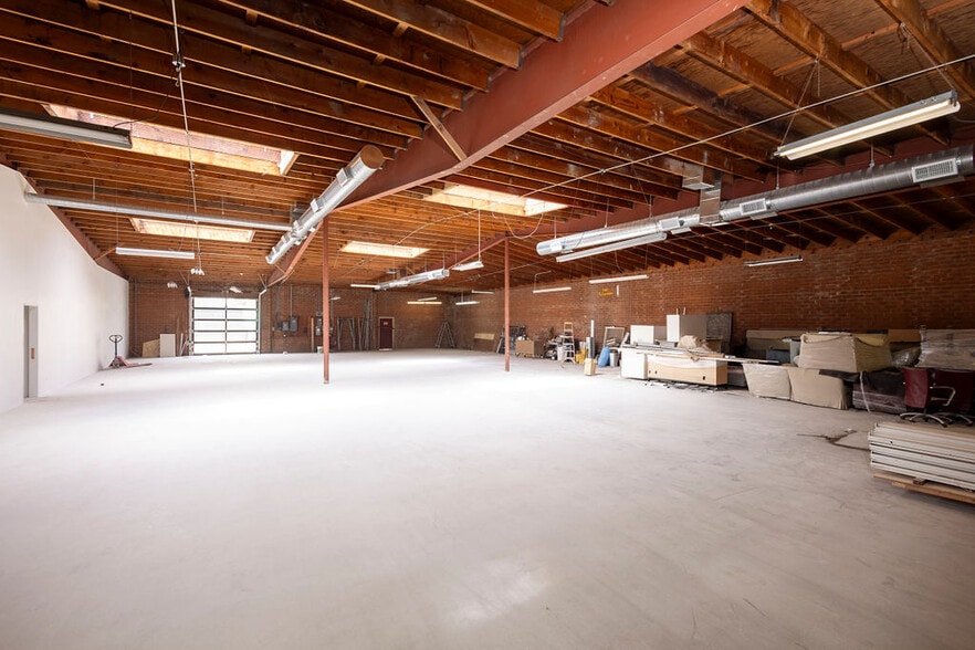More Photos Of 4625 W Washington Blvd, Los Angeles Warehouse For Lease