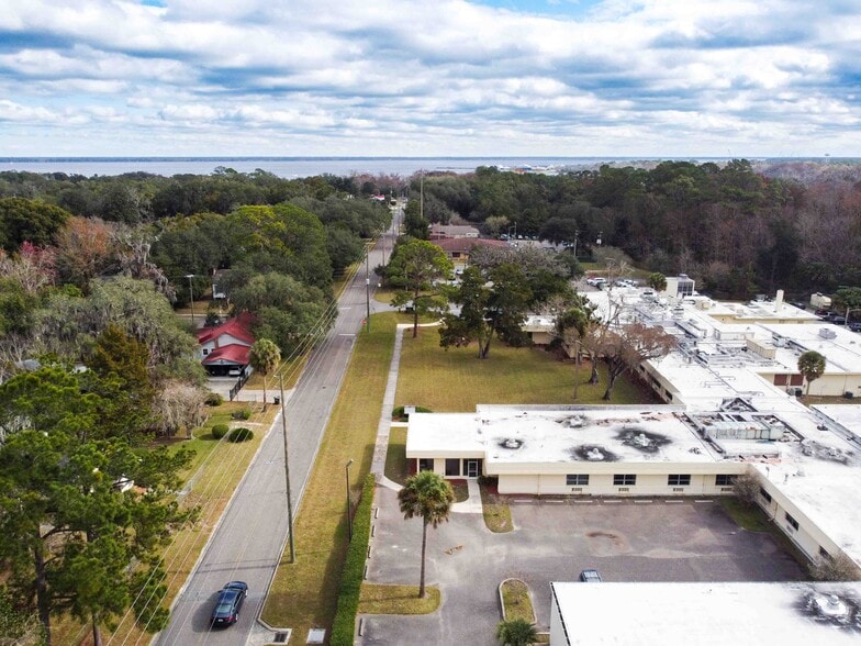 More Photos Of 806 Oak St, Green Cove Springs Apartments For Sale