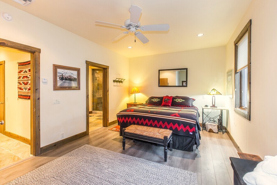 More Photos Of 115 / 117 / 119 7th Ave, Ouray Apartments For Sale