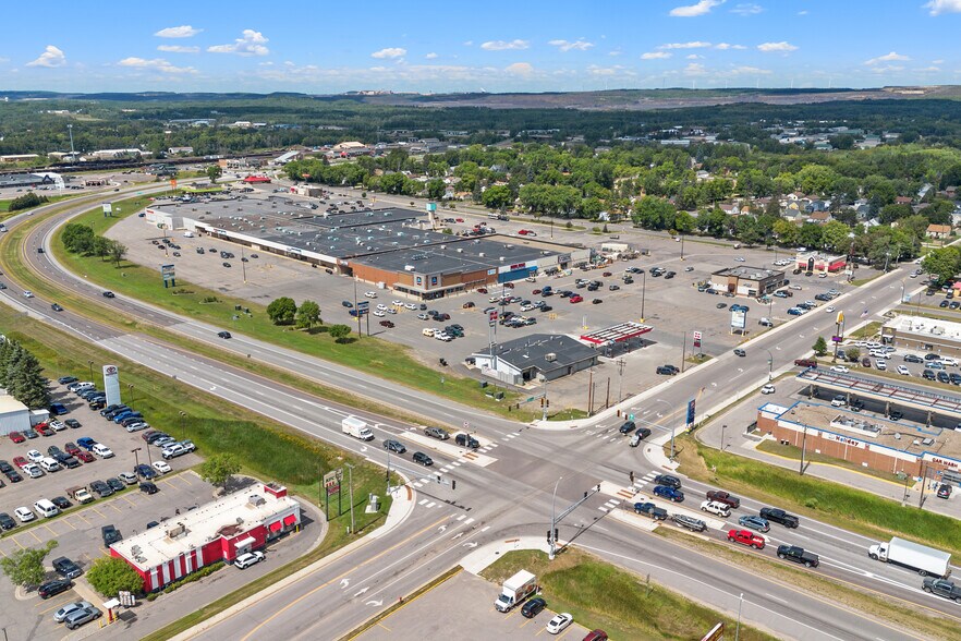 More Photos Of 1414 S 12th Ave, Virginia General Retail For Sale