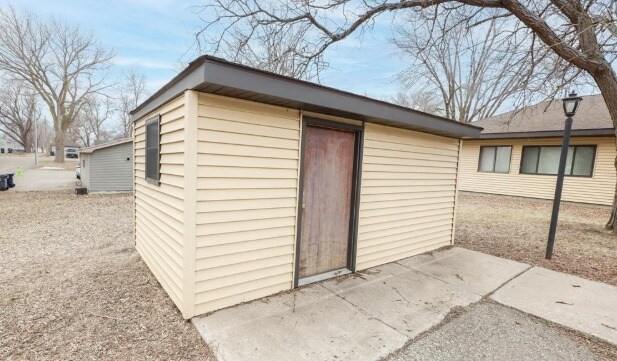 More Photos Of 315 E Main St, Cyrus Apartments For Sale