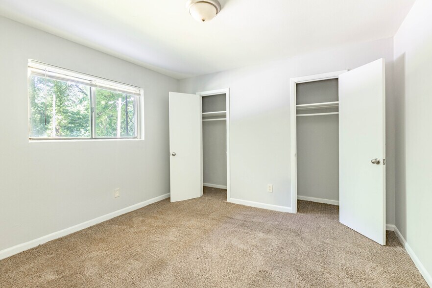 More Photos Of 1944 Dunlap Ave, East Point Multifamily For Sale