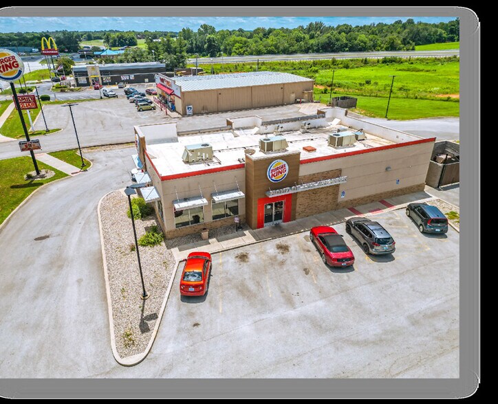 More Photos Of 926 S Lincoln Blvd, Hodgenville General Retail For Sale