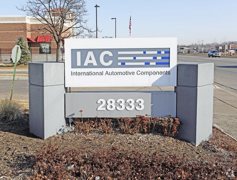 More Photos Of 28333 Telegraph Rd, Southfield Office For Sale