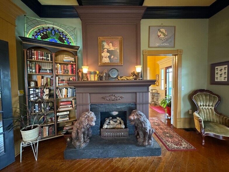 More Photos Of 224 W Chickasaw St, Tahlequah Hospitality For Sale