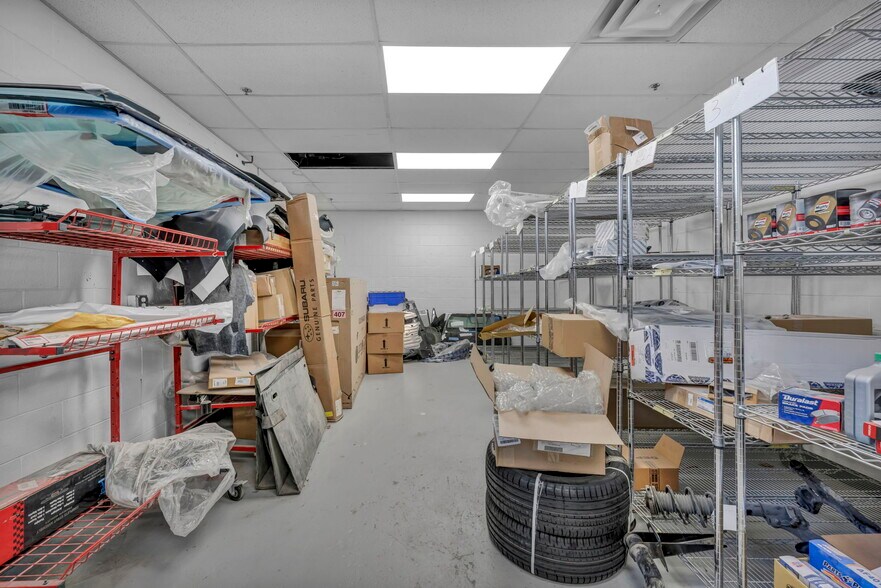 More Photos Of 1025 E Fifth Ave, Columbus Warehouse For Lease