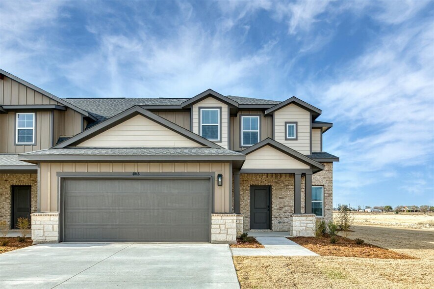 More Photos Of 4405 Clovis Ct, Midlothian Apartments For Sale