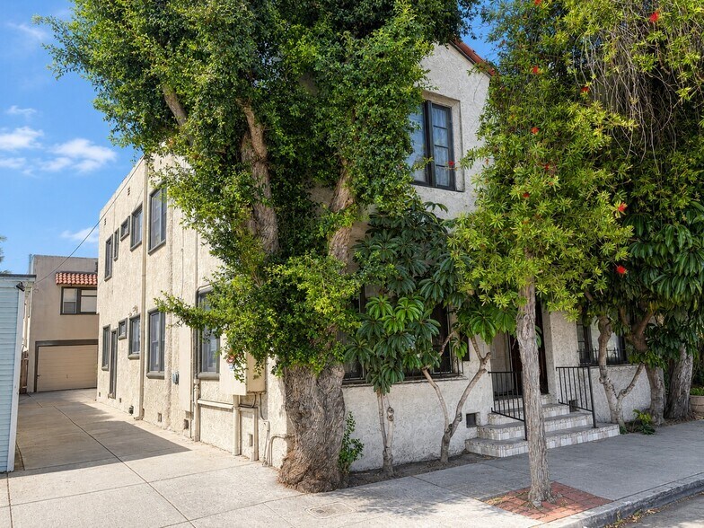 More Photos Of 3822 E 7th St, Long Beach Apartments For Sale