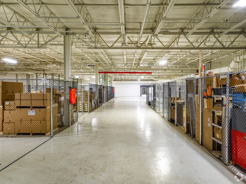 More Photos Of 414 N Meriah St, Landis Warehouse For Lease