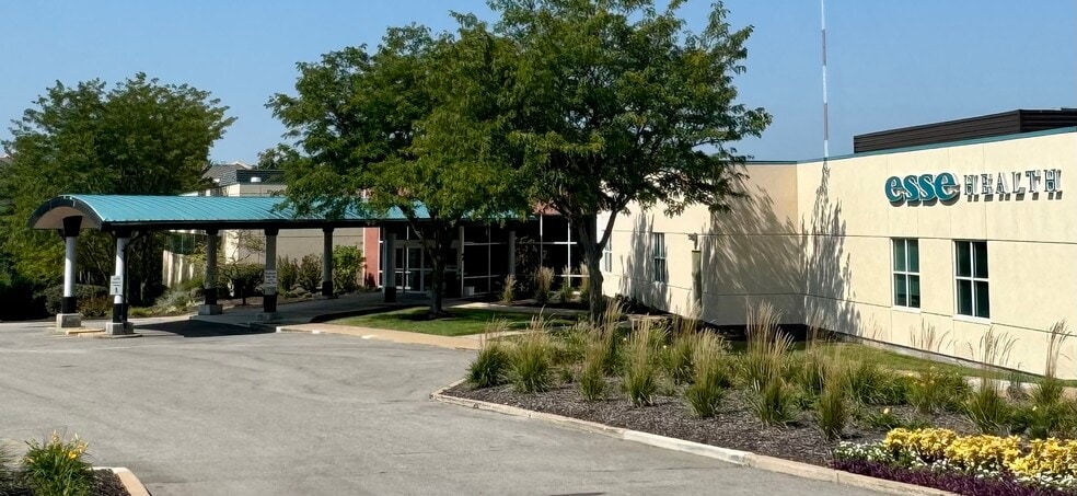 More Photos Of 13303 Tesson Ferry Rd, Saint Louis Medical For Lease