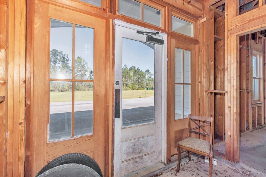More Photos Of 100 Timber Trail Rd, Richmond Hill Office For Sale