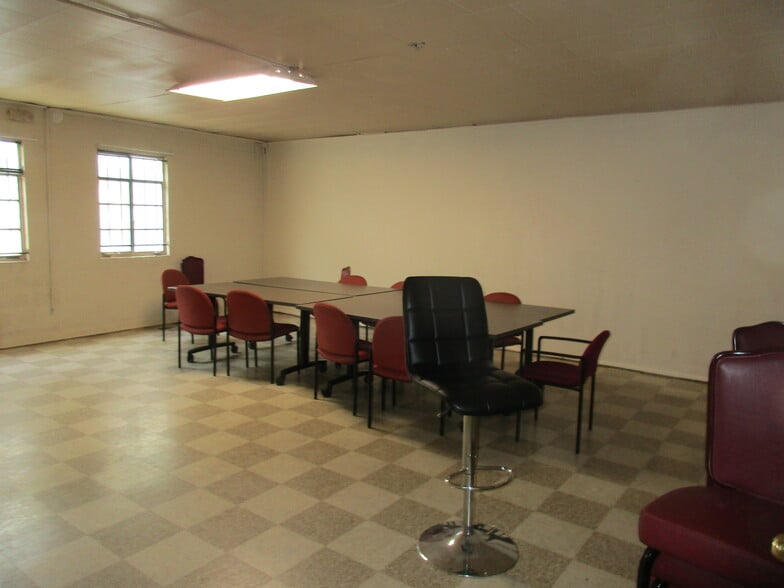 More Photos Of 2024 N Maplewood Ave, Tulsa Religious Facility For Sale