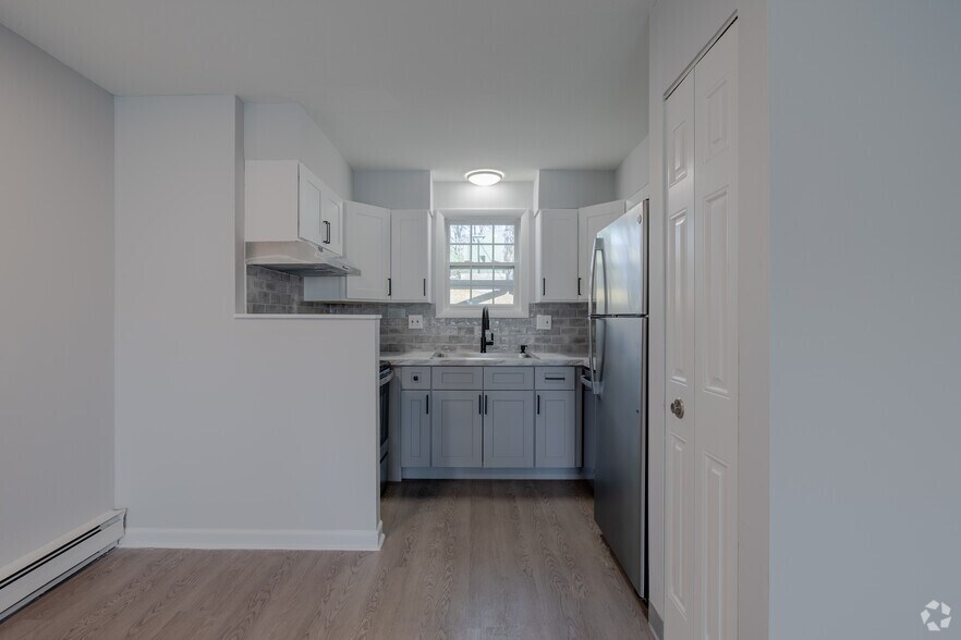 More Photos Of 134 College Hwy, Southampton Apartments For Sale