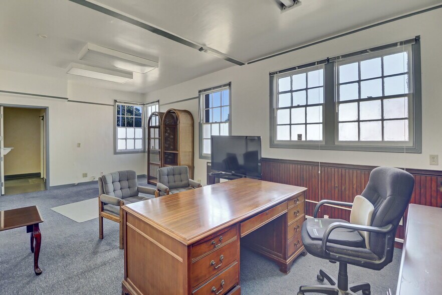 More Photos Of 2600 Macdonald Ave, Richmond Office Residential For Sale