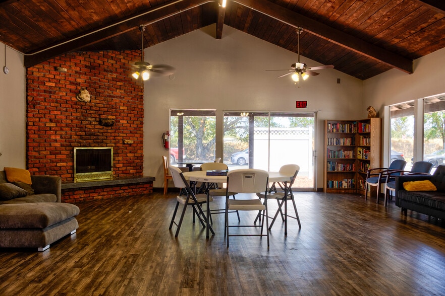 More Photos Of 5250 Whispering Creek Dr, Santa Rosa Manufactured Housing Mobile Home Park For Sale