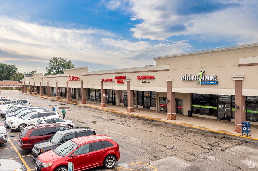 More Photos Of 4125 N Sheridan Rd, Peoria Unknown For Lease