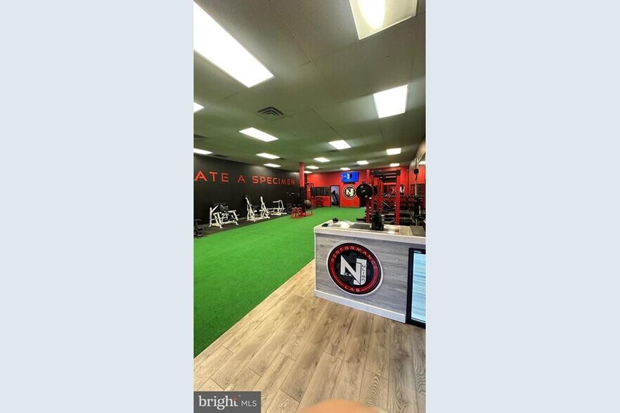 More Photos Of 117 Greentree Rd, Turnersville Unknown For Lease