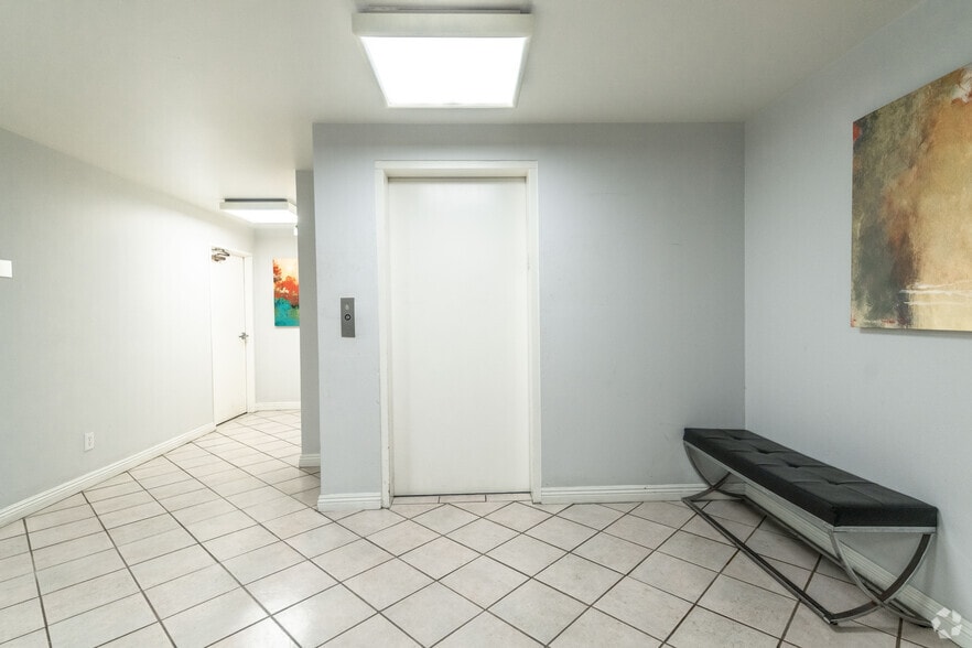 More Photos Of 3820 Del Amo Blvd, Torrance Loft Creative Space For Lease