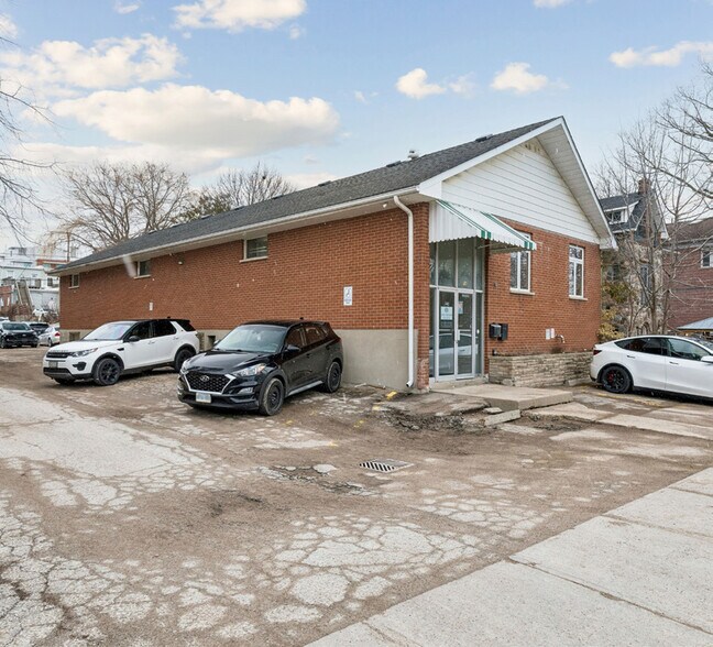 More Photos Of 140 Queen St, Clarington Religious Facility For Lease