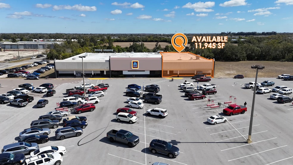 Primary Photo Of 1023 N Us Highway 41, Ruskin Supermarket For Lease
