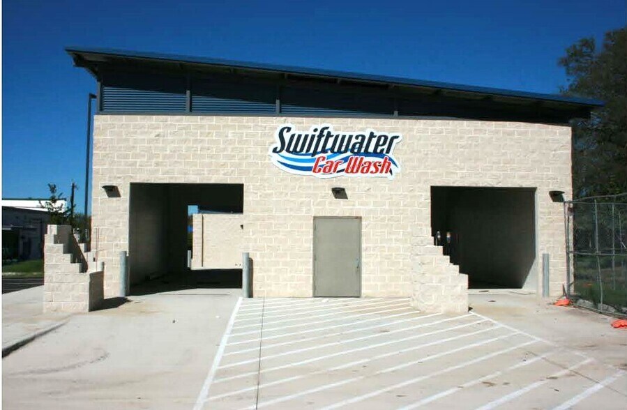 More Photos Of 1443 E Sunshine Dr, San Antonio Carwash For Sale