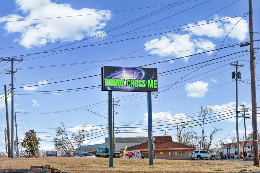 More Photos Of , Clarksville General Retail For Sale