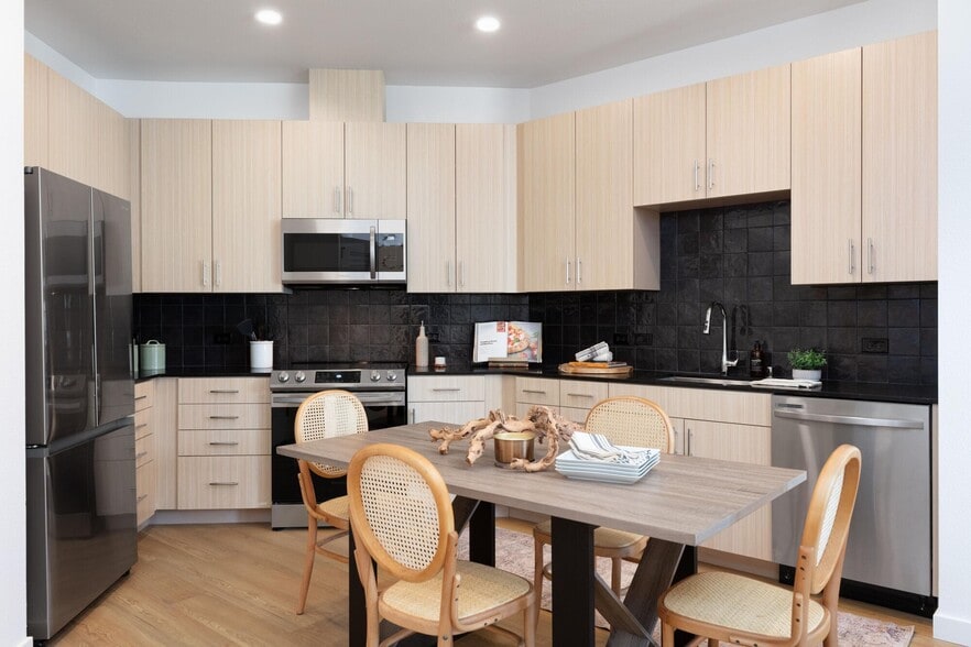 More Photos Of 126 N Rollins Rd, Millbrae Apartments For Lease